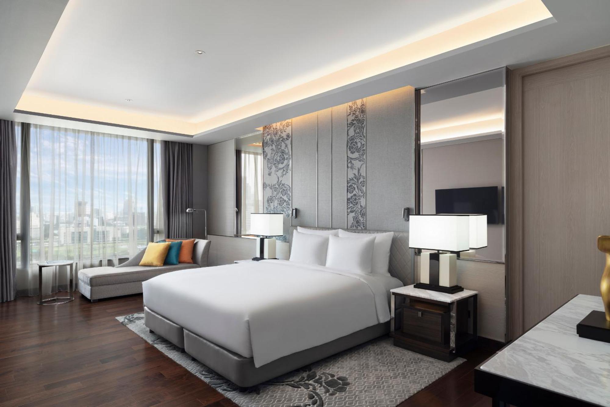 Sindhorn Kempinski Hotel Bangkok Exterior photo